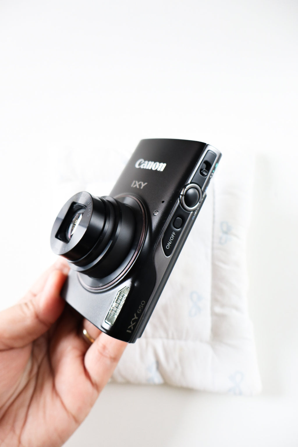 Canon IXY 650