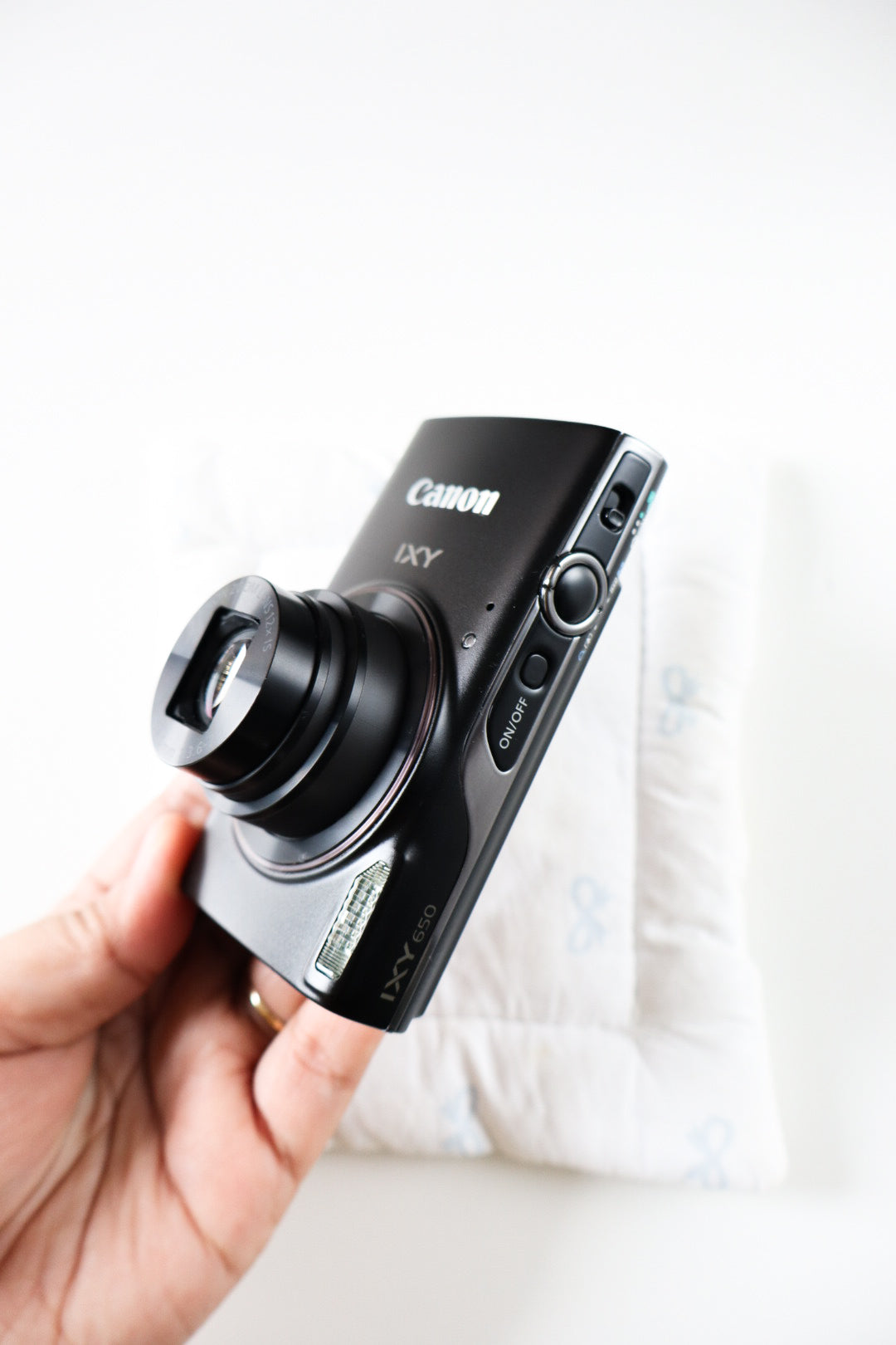Canon IXY 650