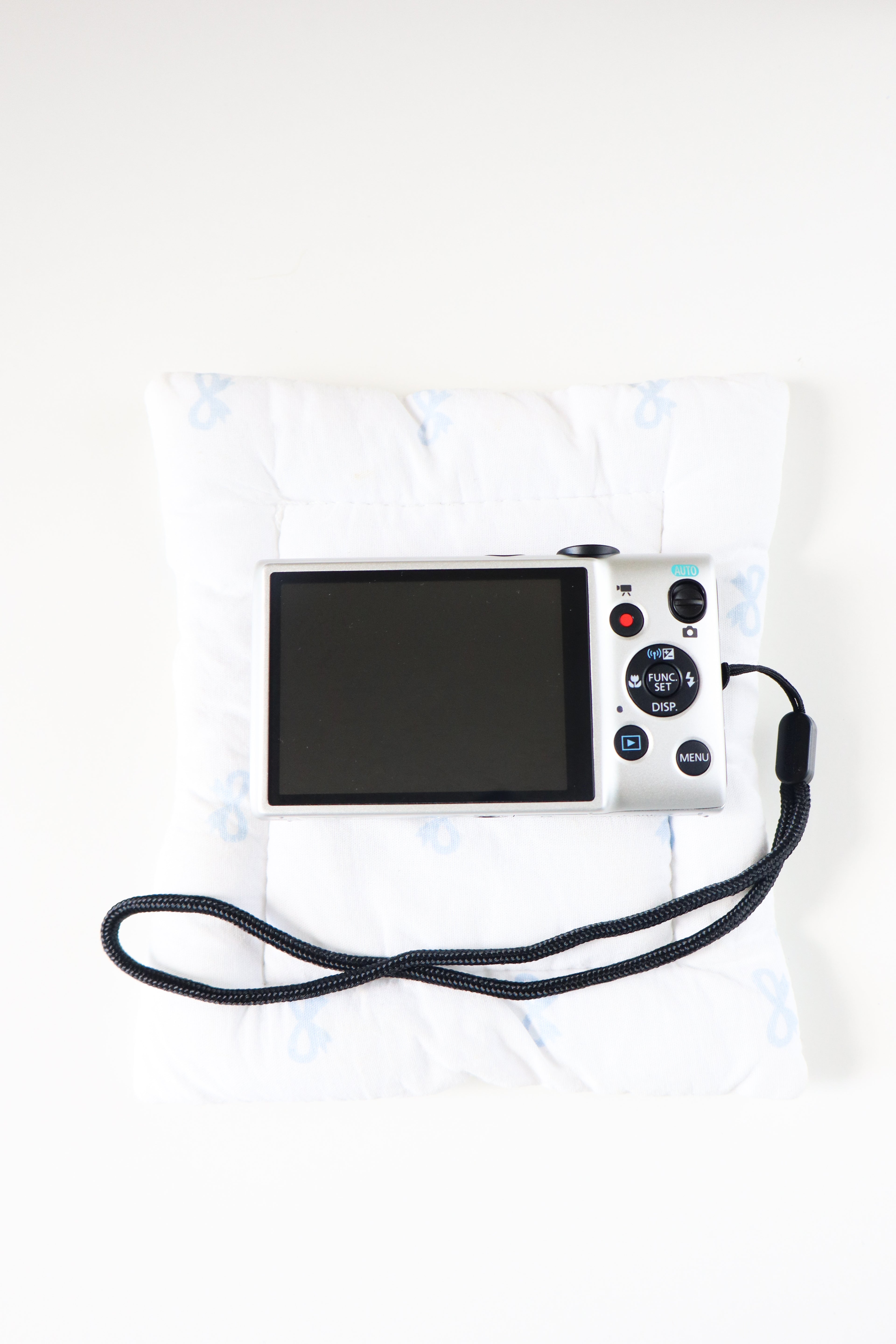 Canon IXY 100F