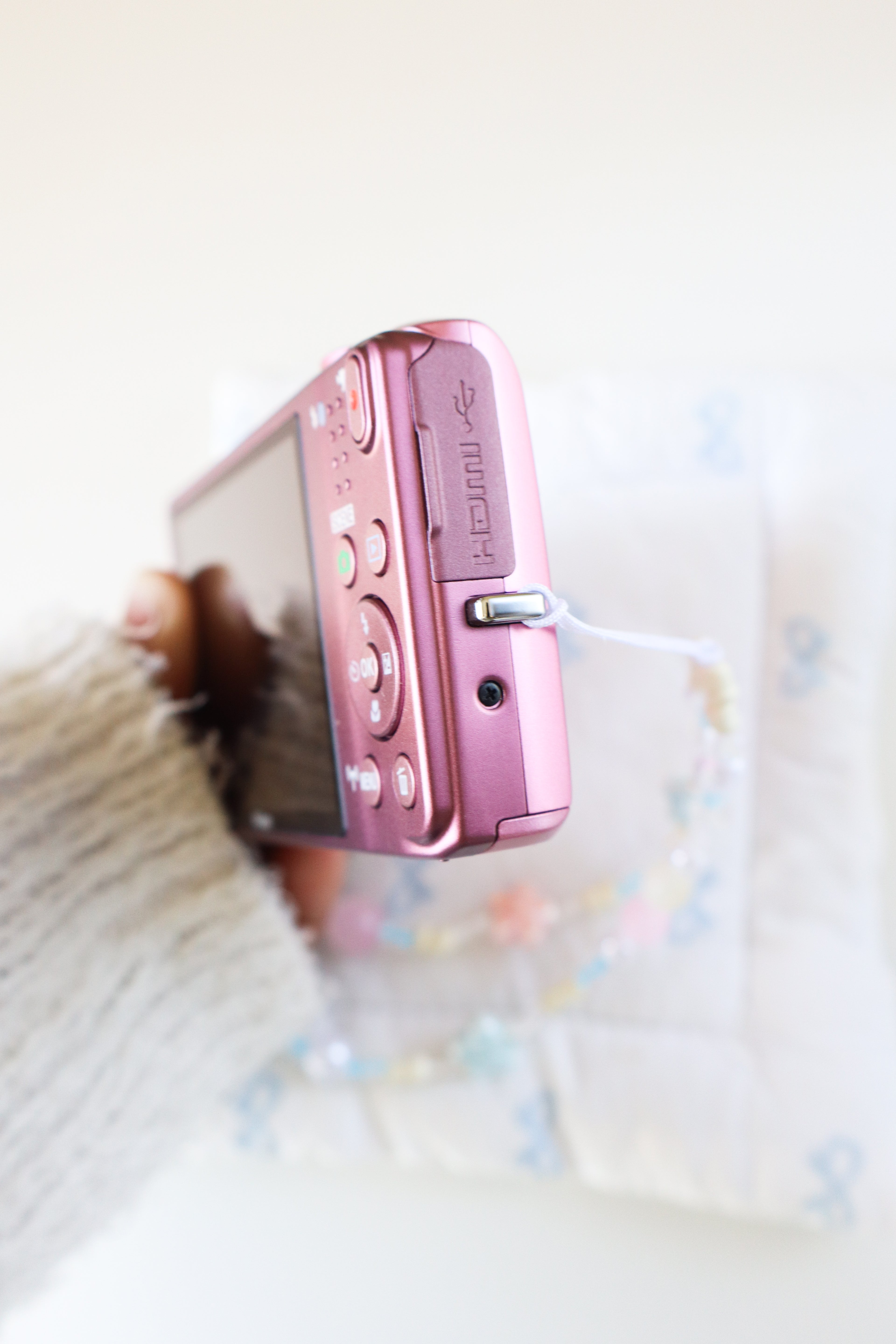 Nikon Coolpix S6800