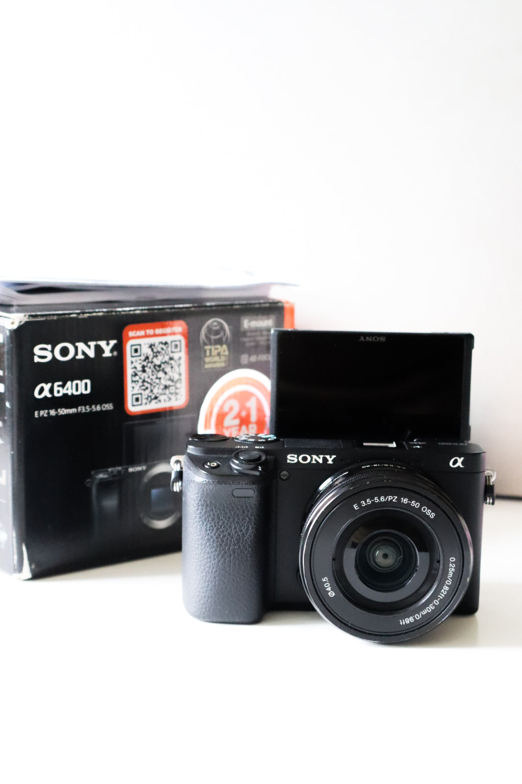 Sony a6400 + 16-50mm Lens | Boxed Complete + FREE Extension Tubes