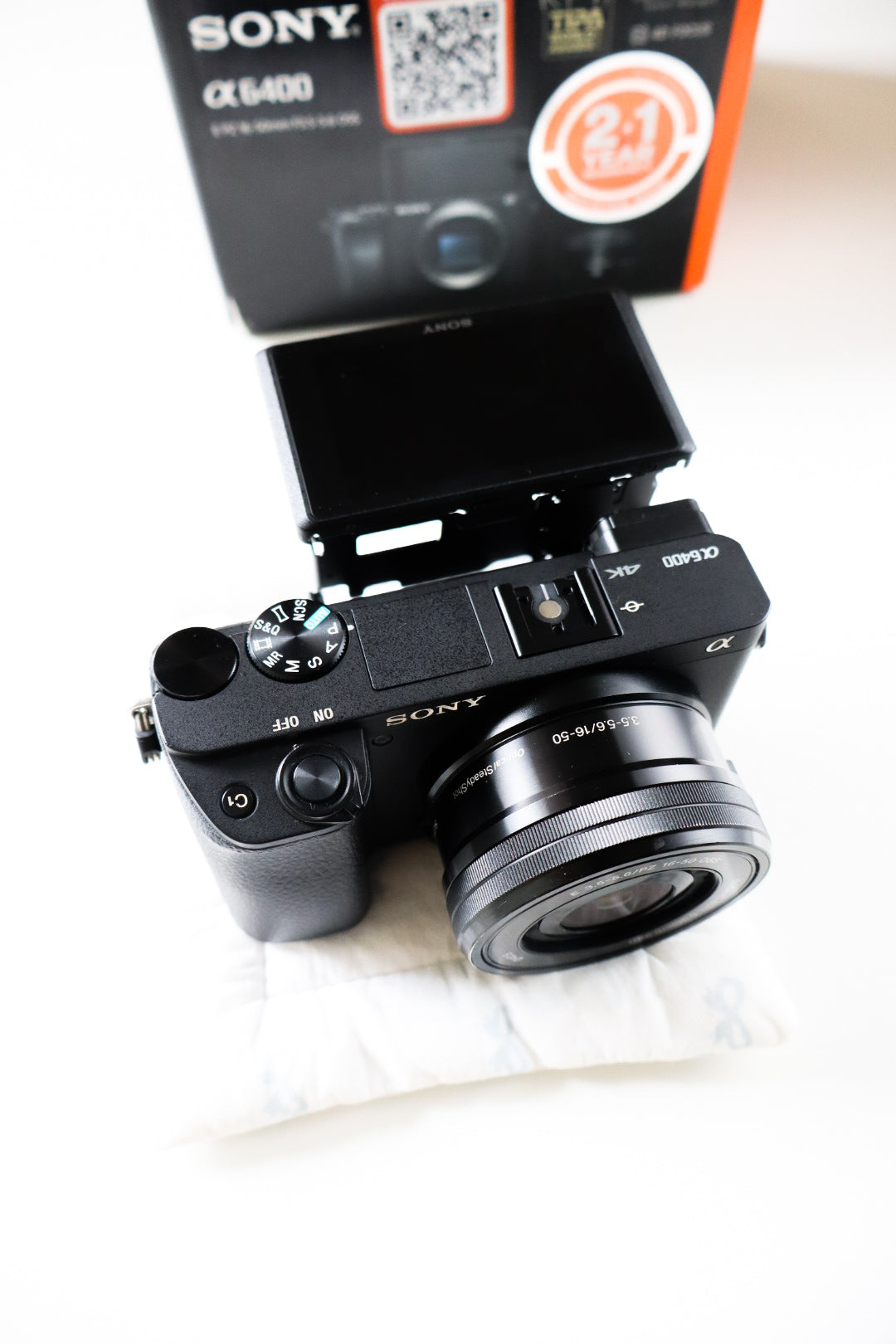 Sony a6400 + 16-50mm Lens | Boxed Complete + FREE Extension Tubes