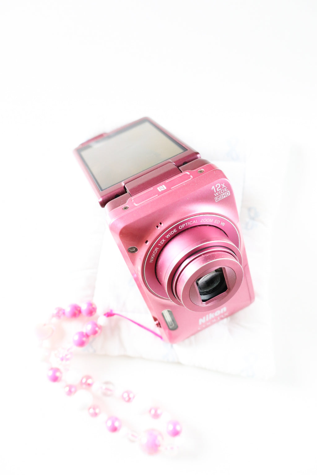 Nikon Coolpix S6900
