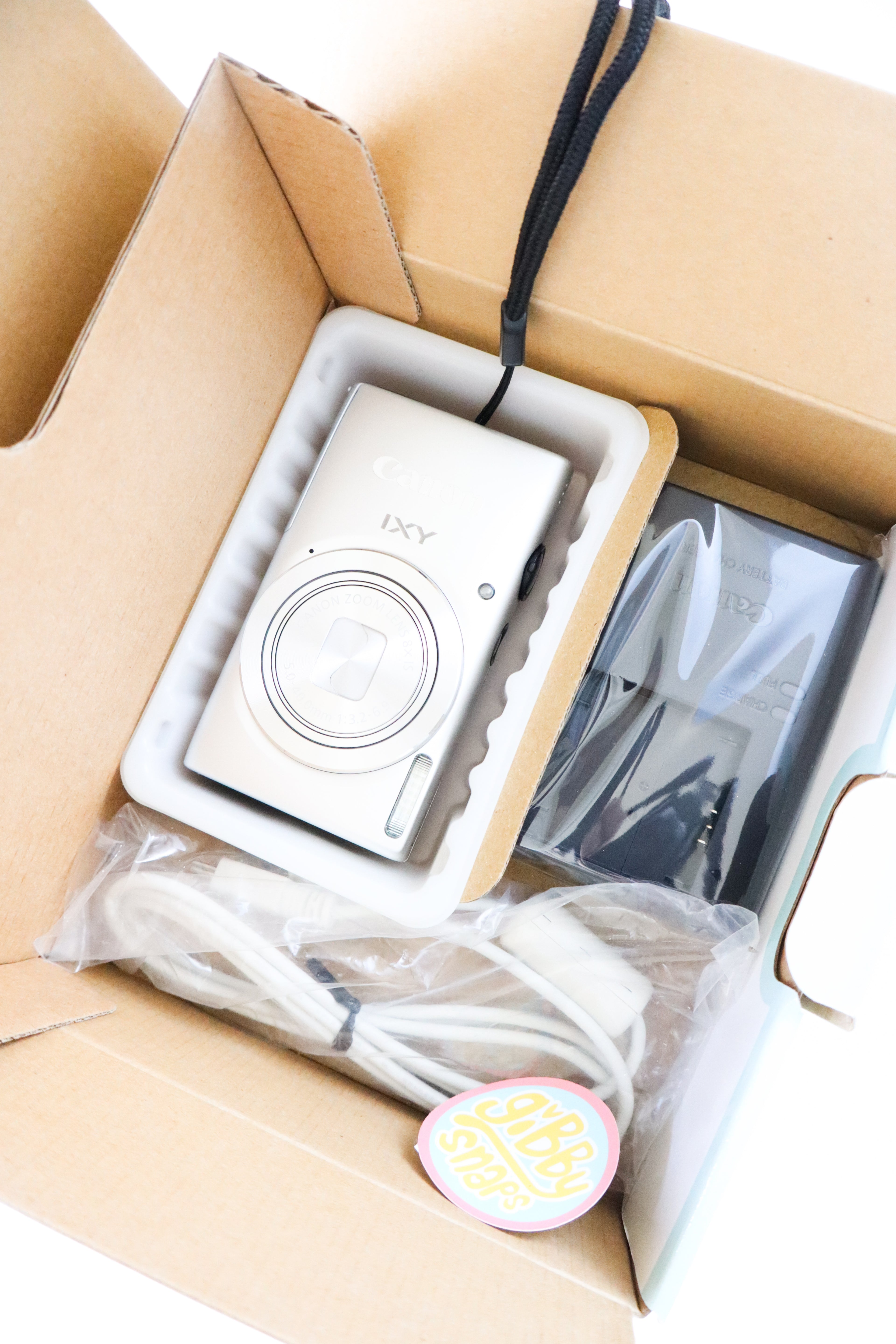 Canon IXY 100F