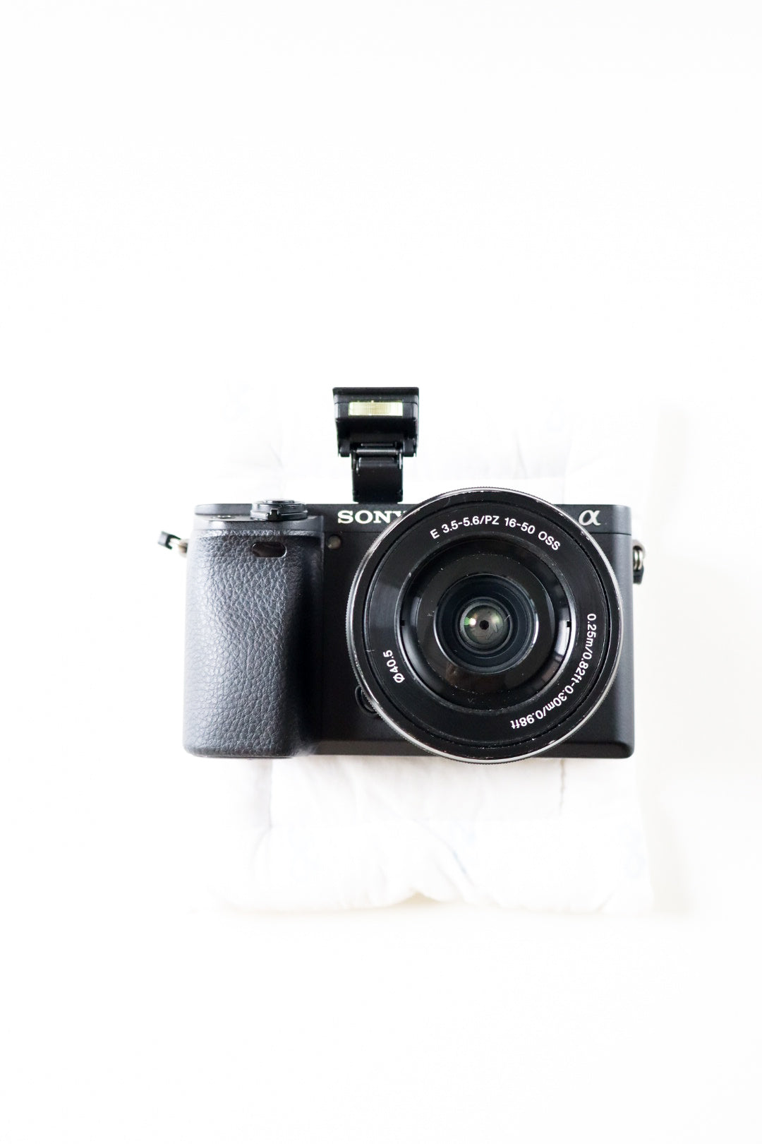 Sony a6400 + 16-50mm Lens | Boxed Complete + FREE Extension Tubes
