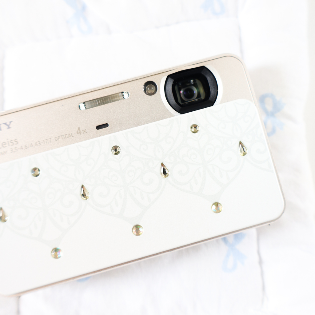 Sony Cybershot DSC-T110D (Limited-Edition Design)