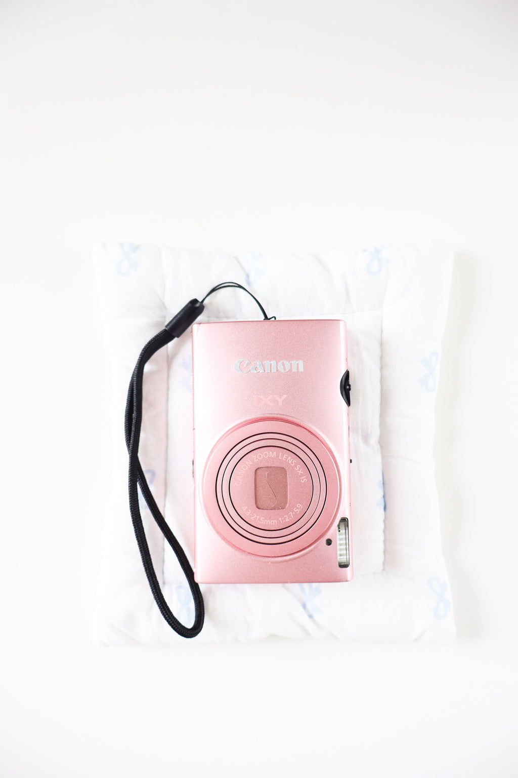 Canon IXY 220F