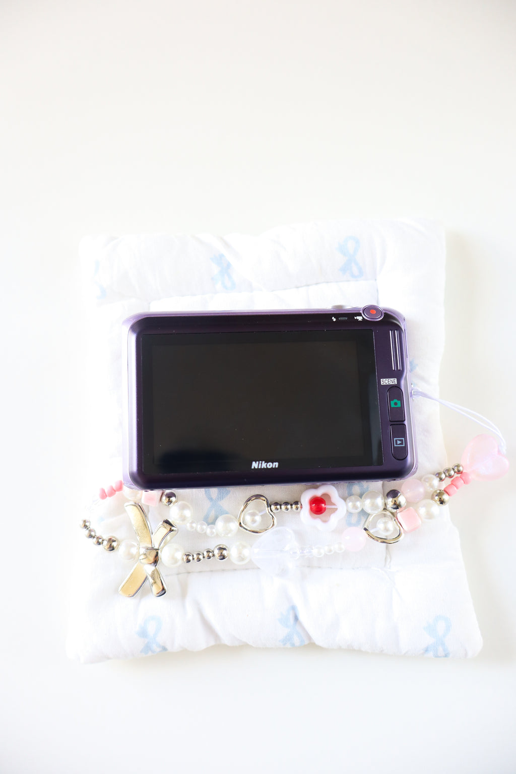 Nikon Coolpix S6400