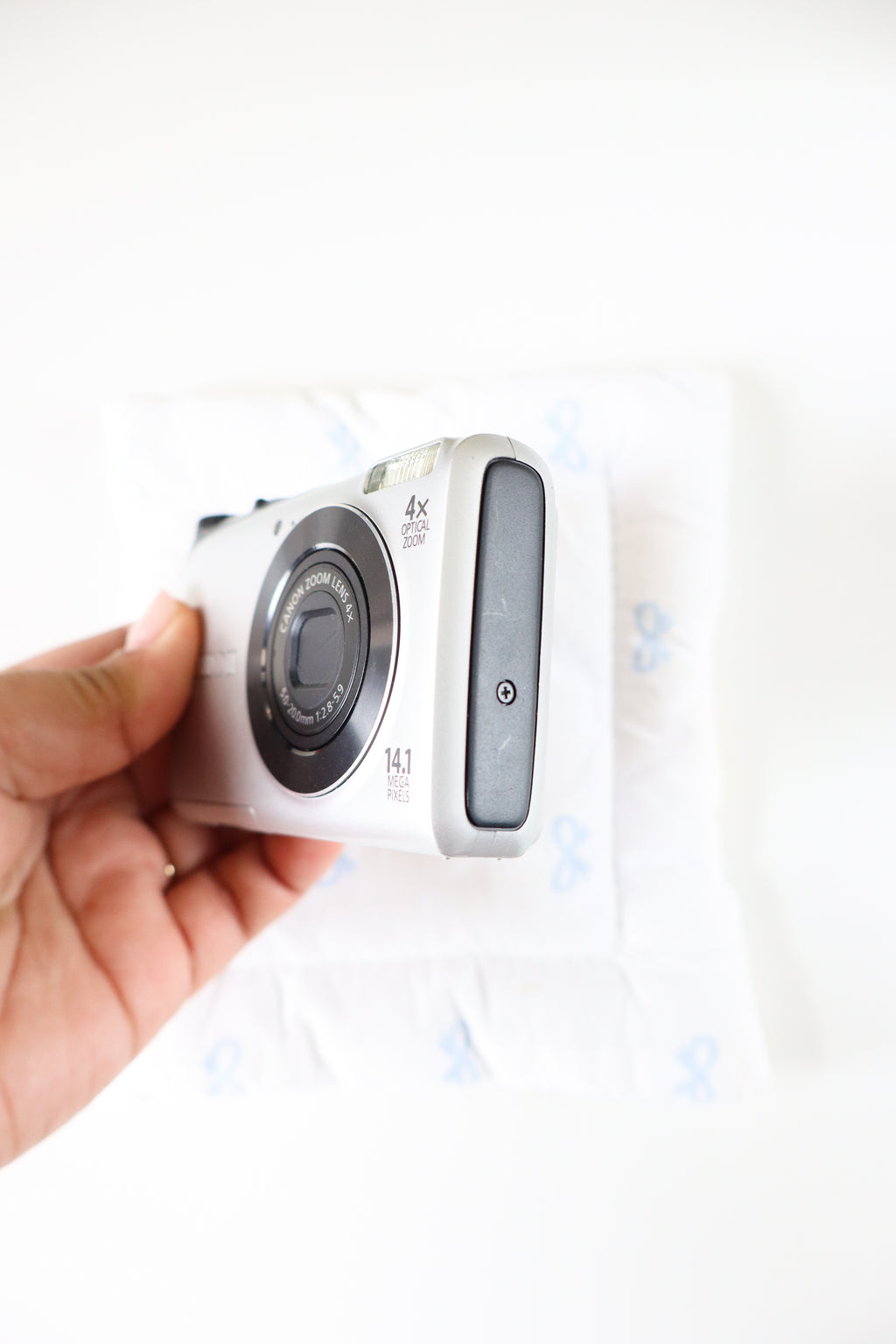 Canon Powershot A2200 (Silver)