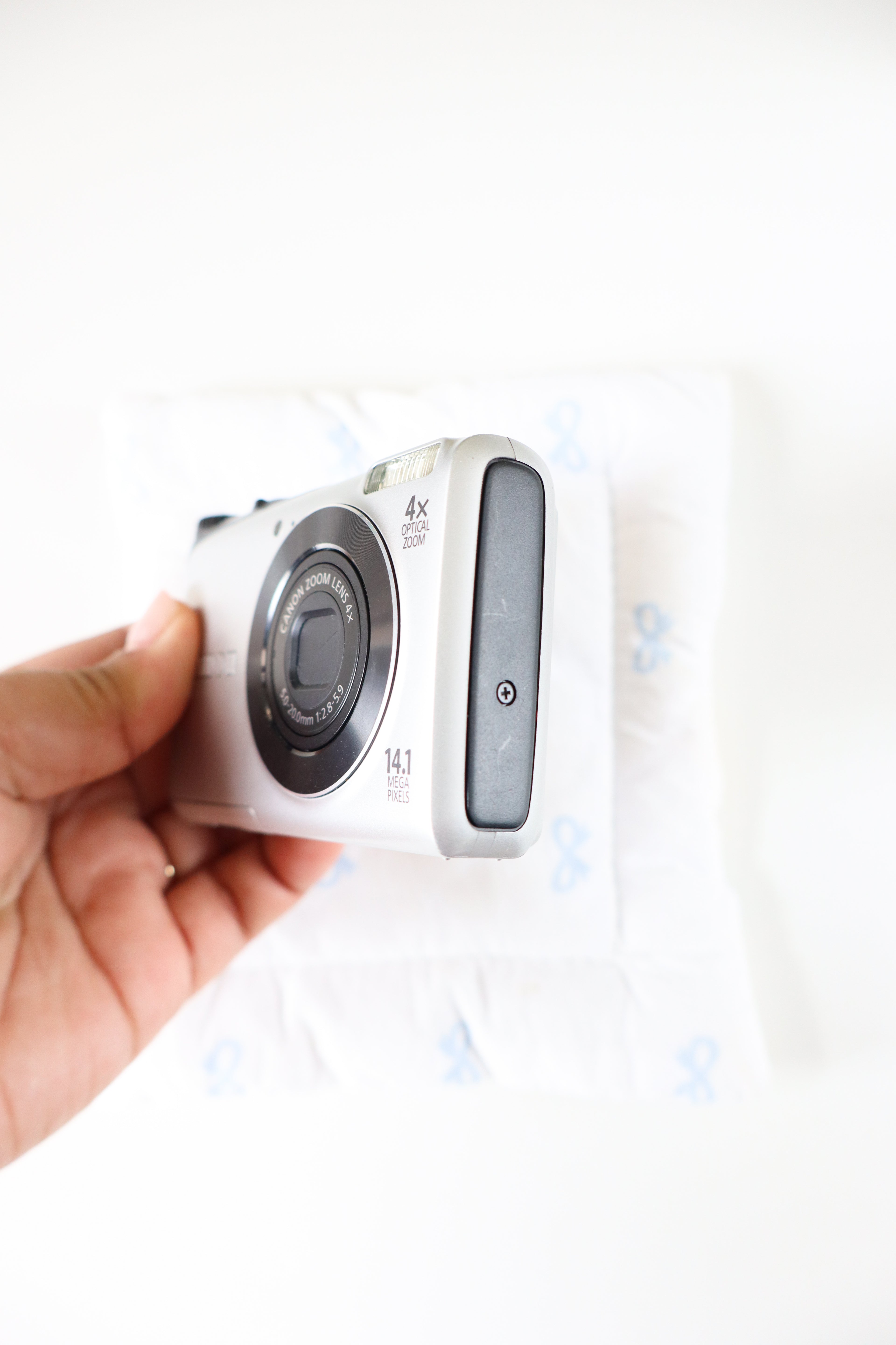 Canon Powershot A2200 (Silver)