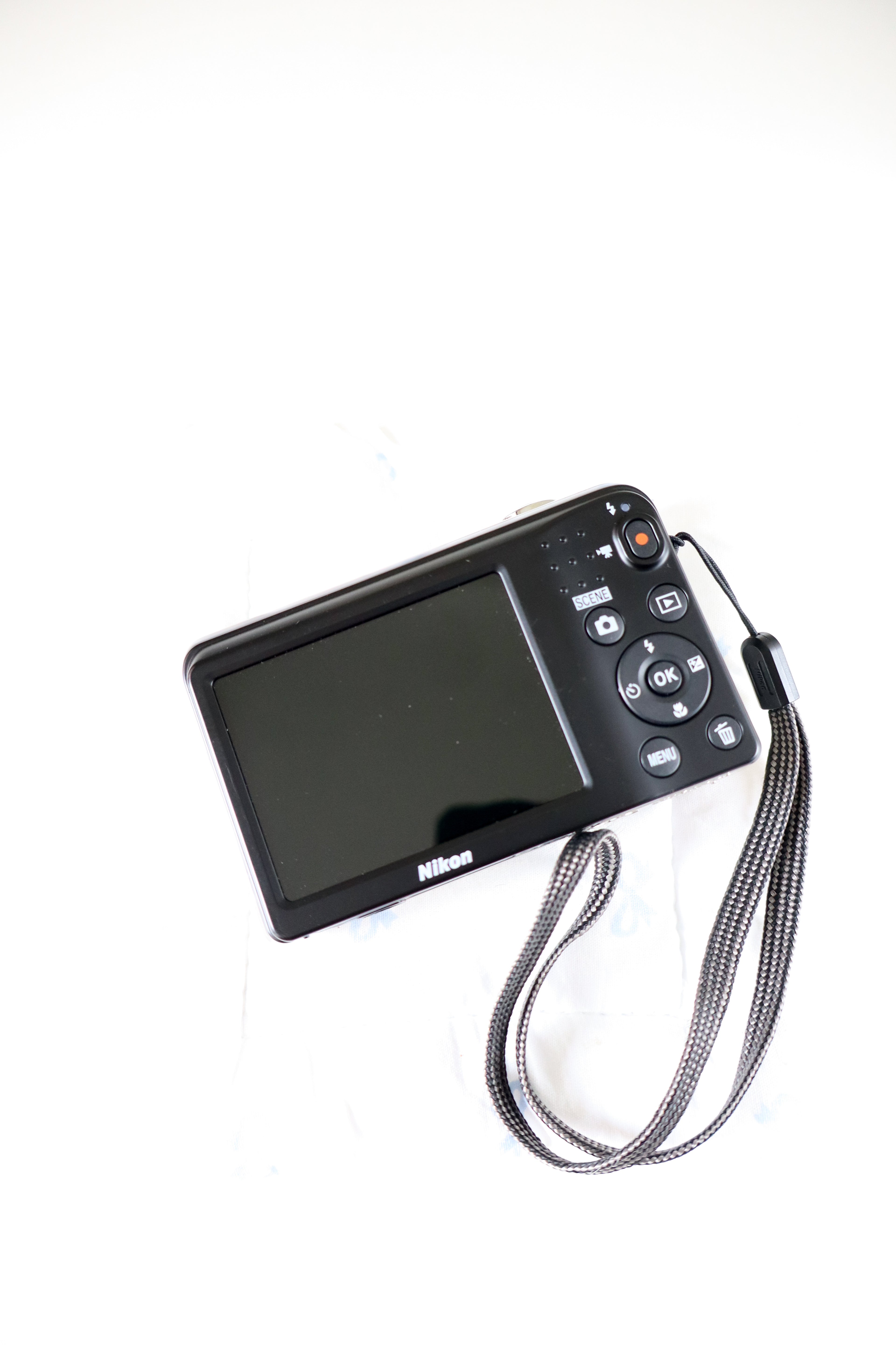 Nikon Coolpix L31 (Champagne, Boxed)