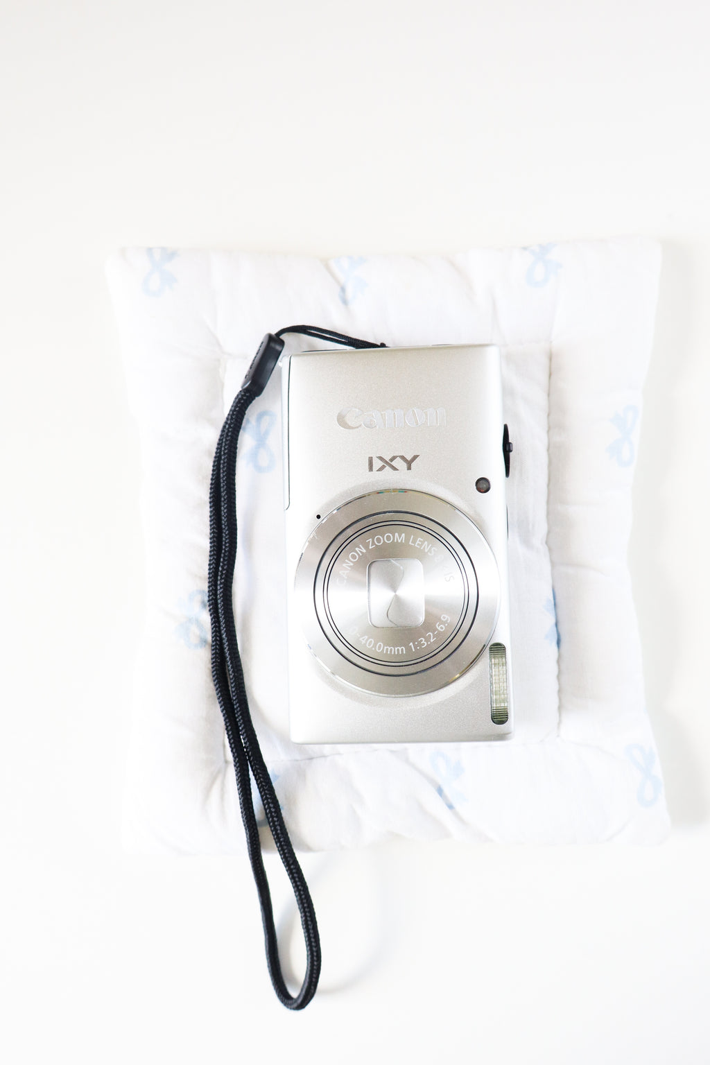 Canon IXY 100F