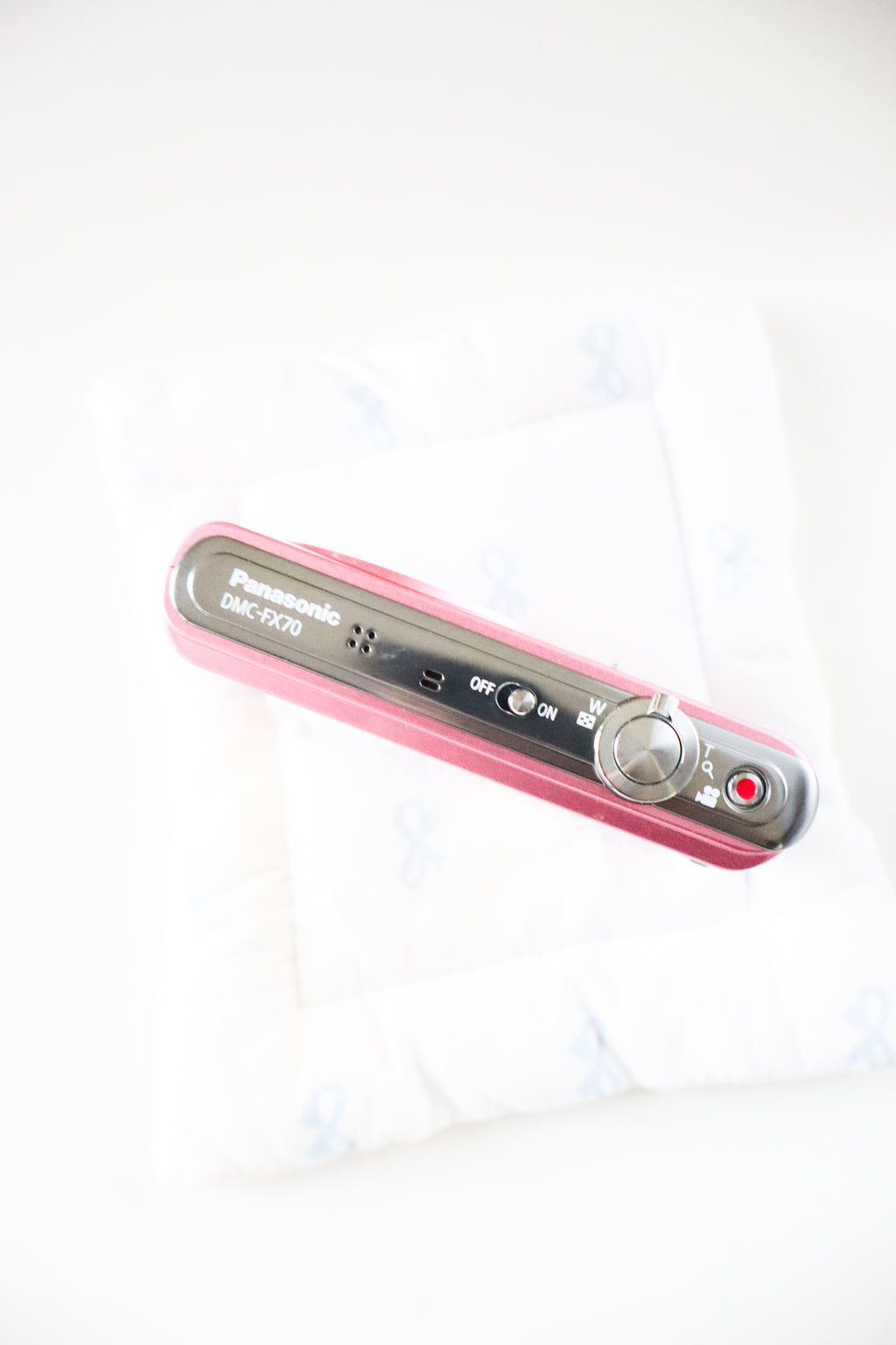 Panasonic Lumix FX70 (Pink)