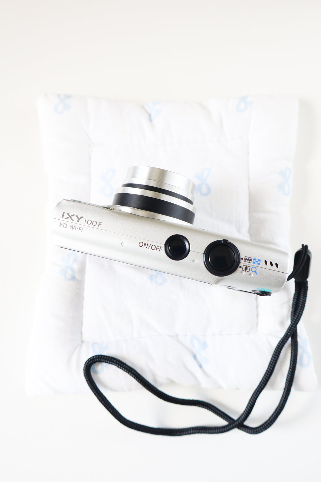 Canon IXY 100F