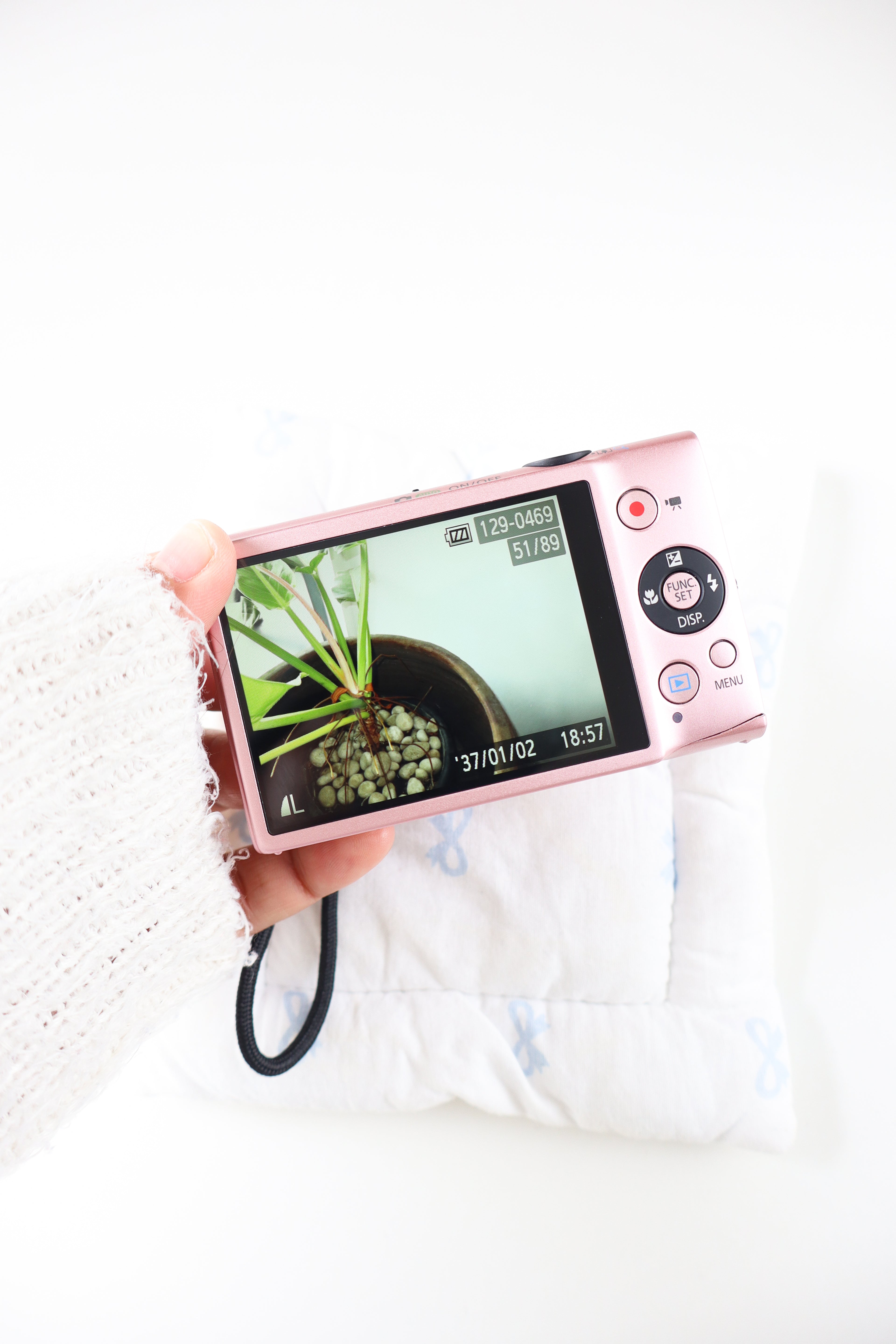 Canon IXY 220F