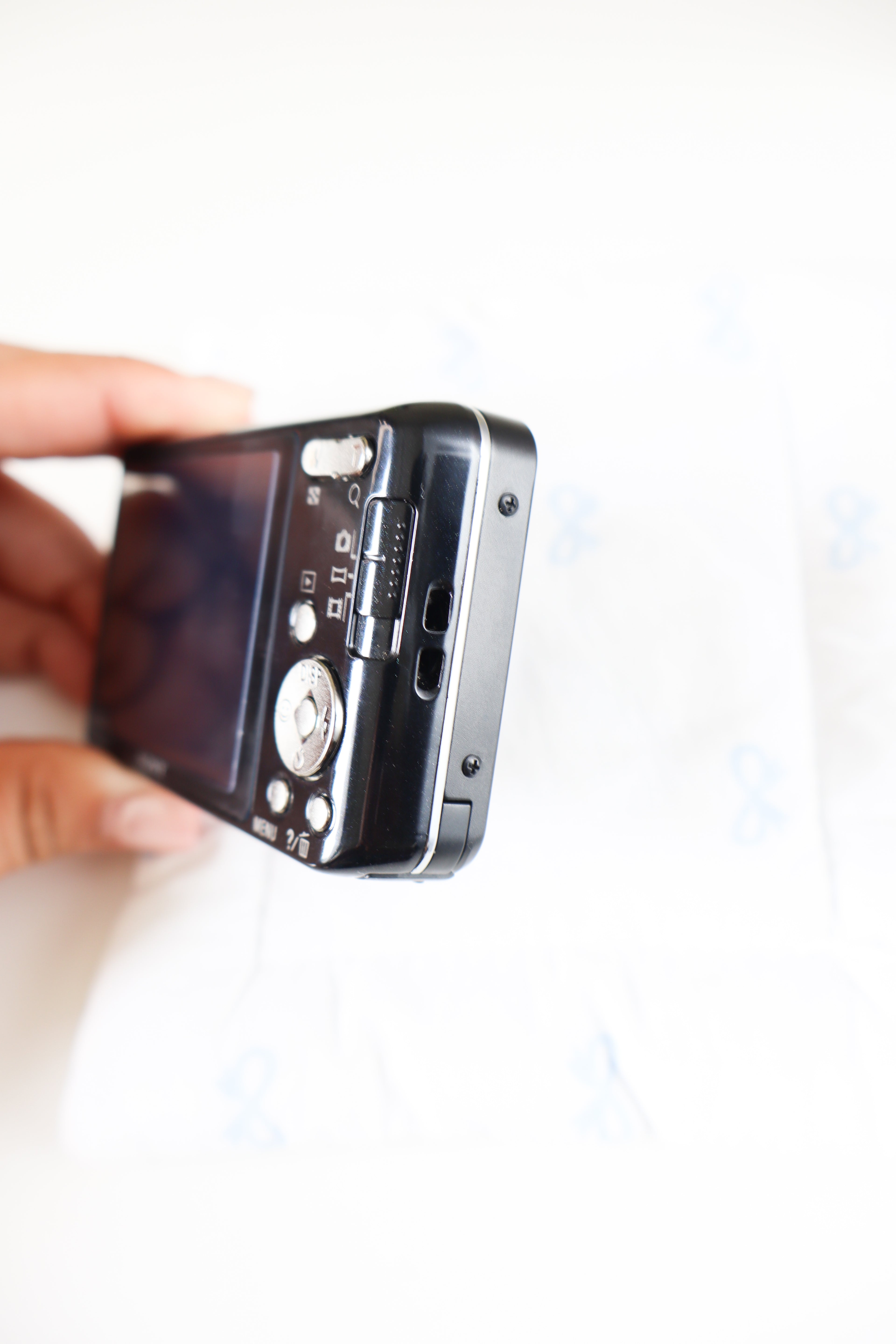 Sony Cybershot DSC-W570 (Black)