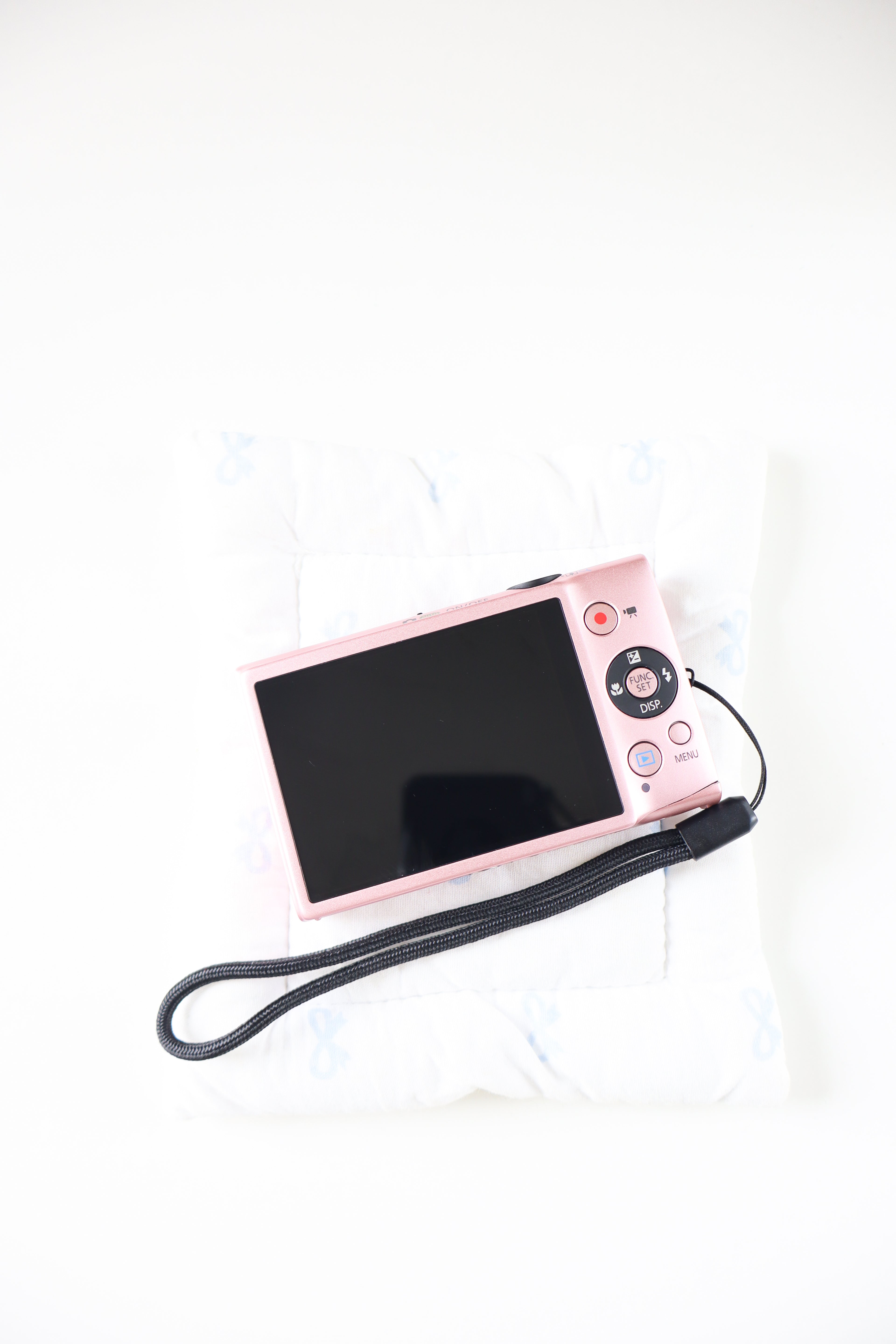 Canon IXY 220F