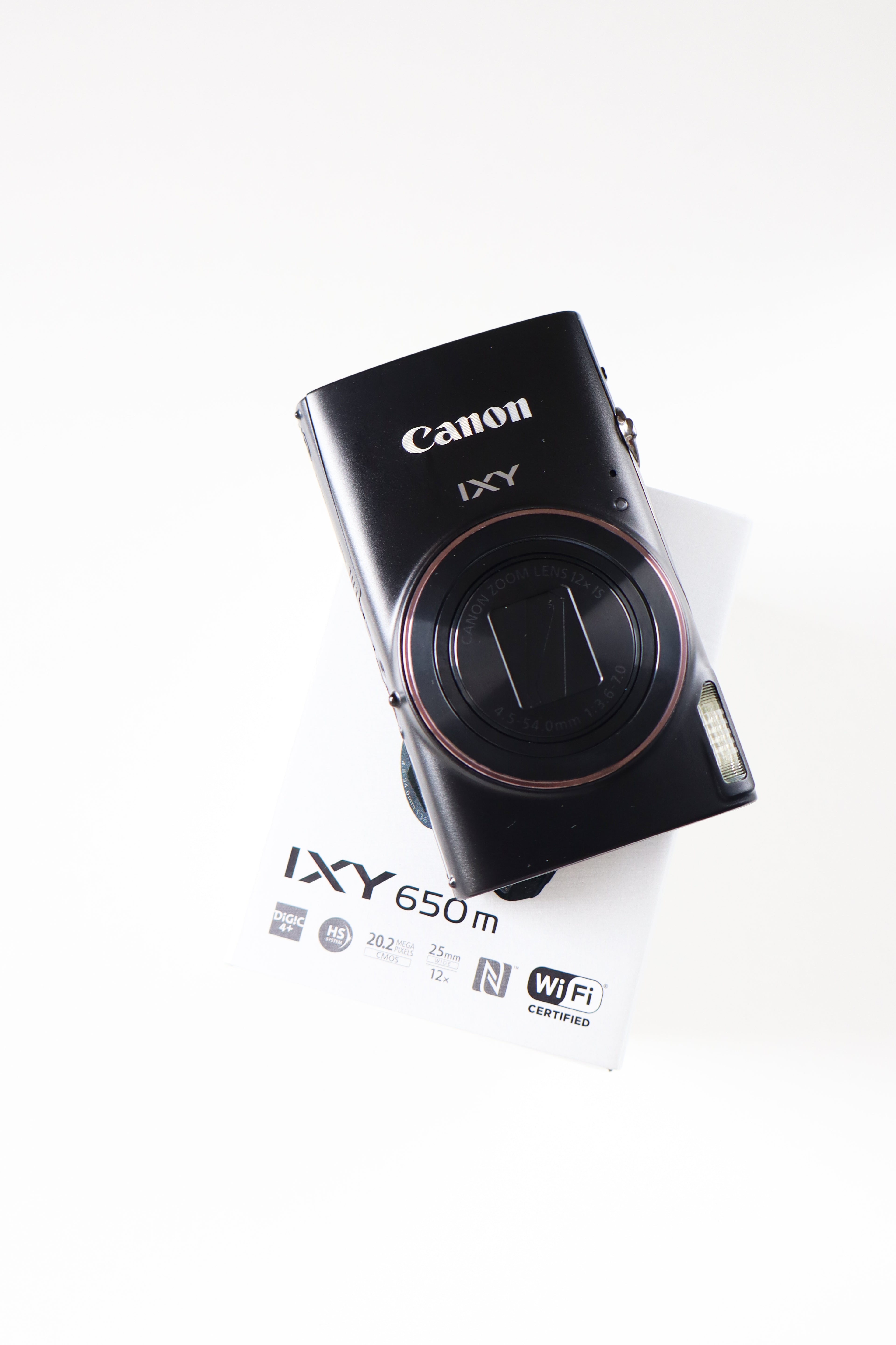 Canon IXY 650m