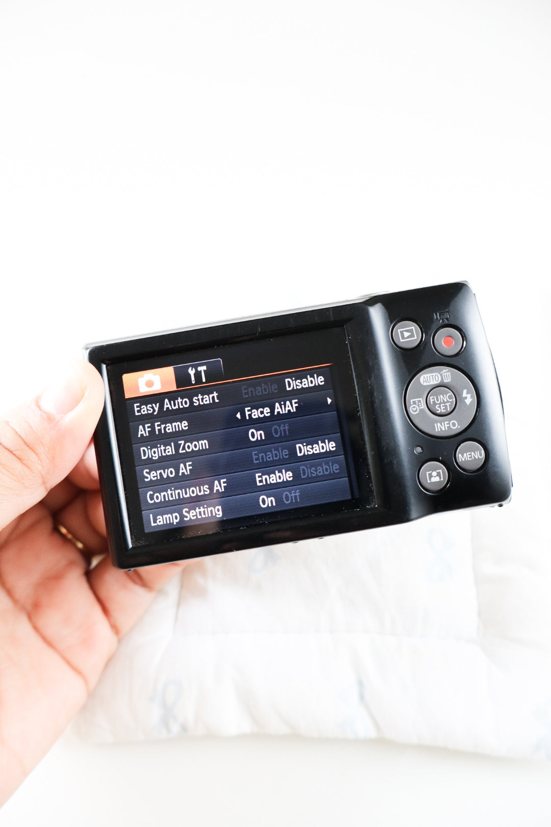 Canon Ixus 185