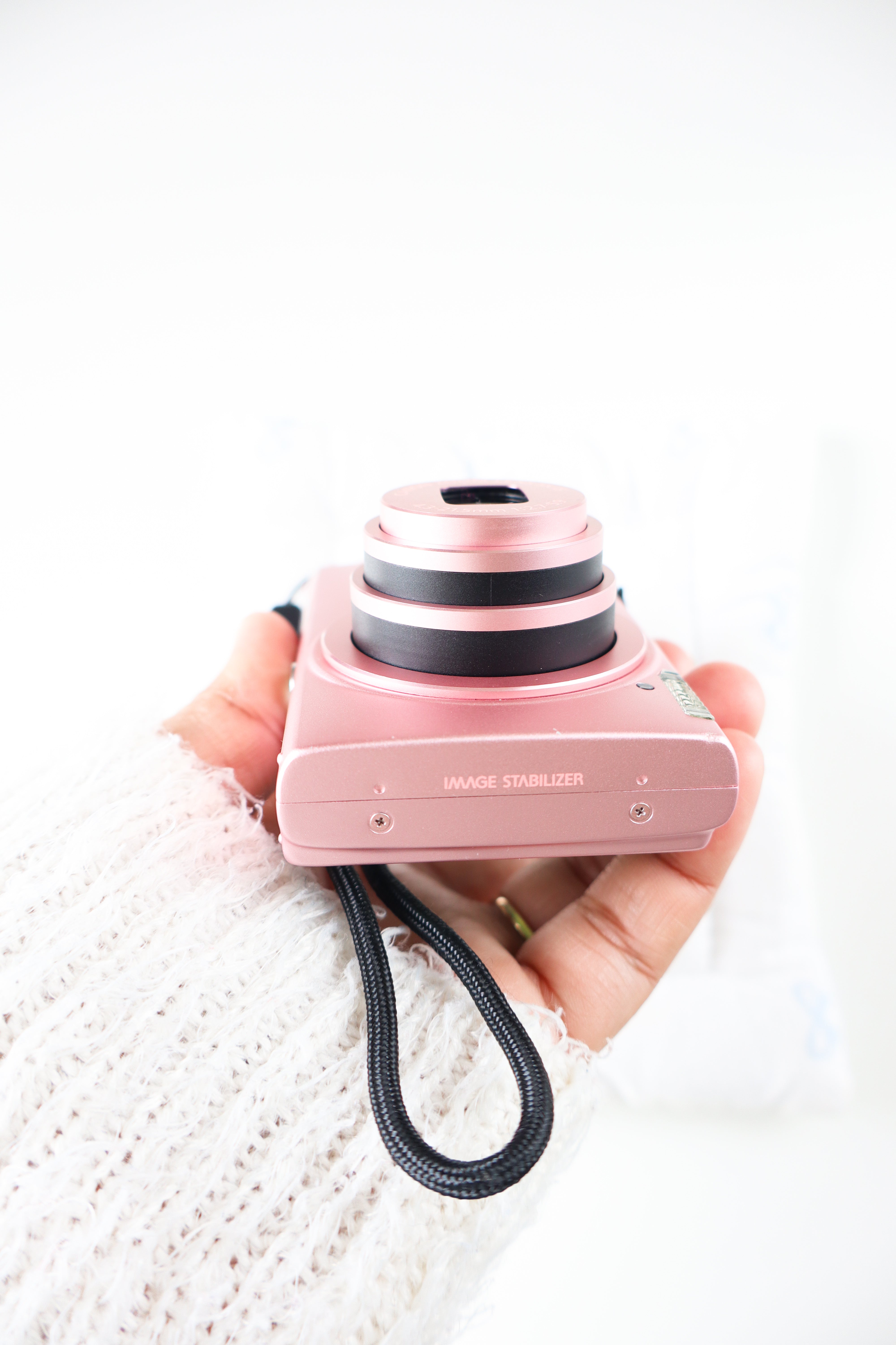 Canon IXY 220F – GIBBY SNAPS