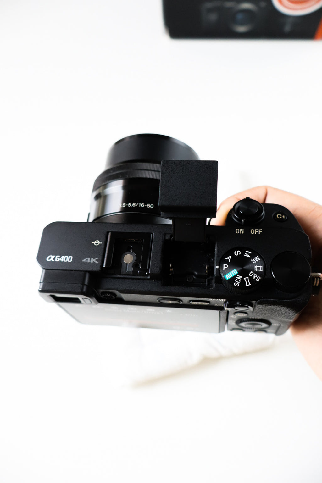Sony a6400 + 16-50mm Lens | Boxed Complete + FREE Extension Tubes